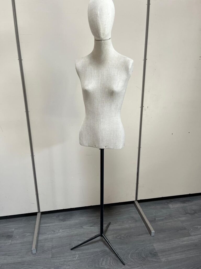 Mannequin Buste Femme Romy + Socle