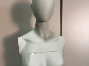 Mannequin Femme + Socle