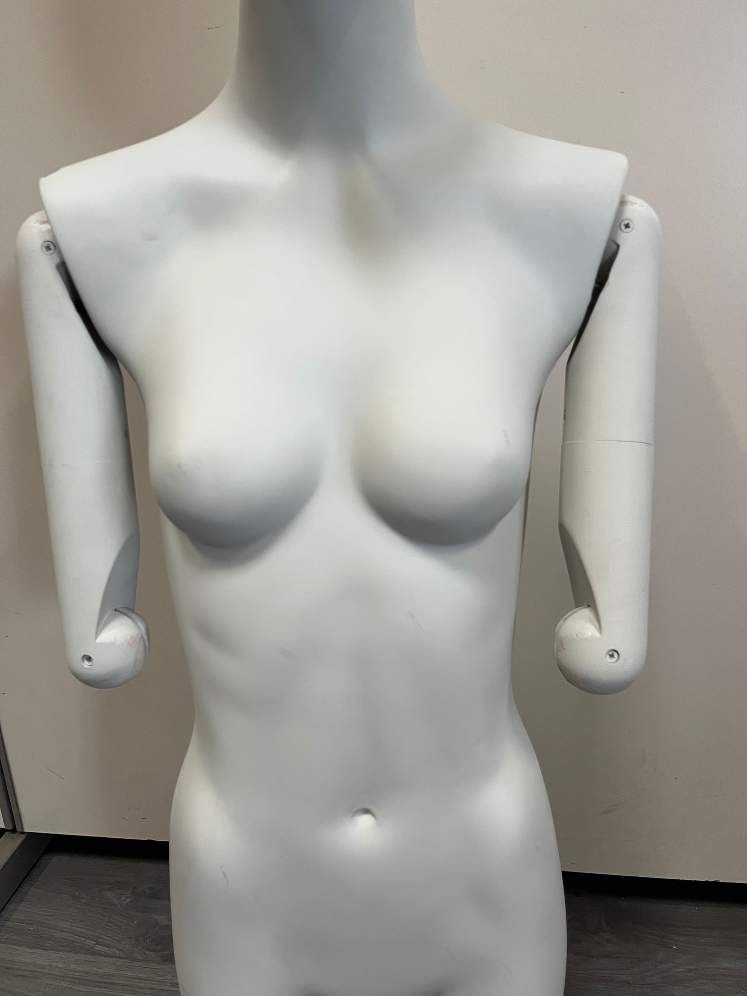 Mannequin demi-cuisse femme – Image 9