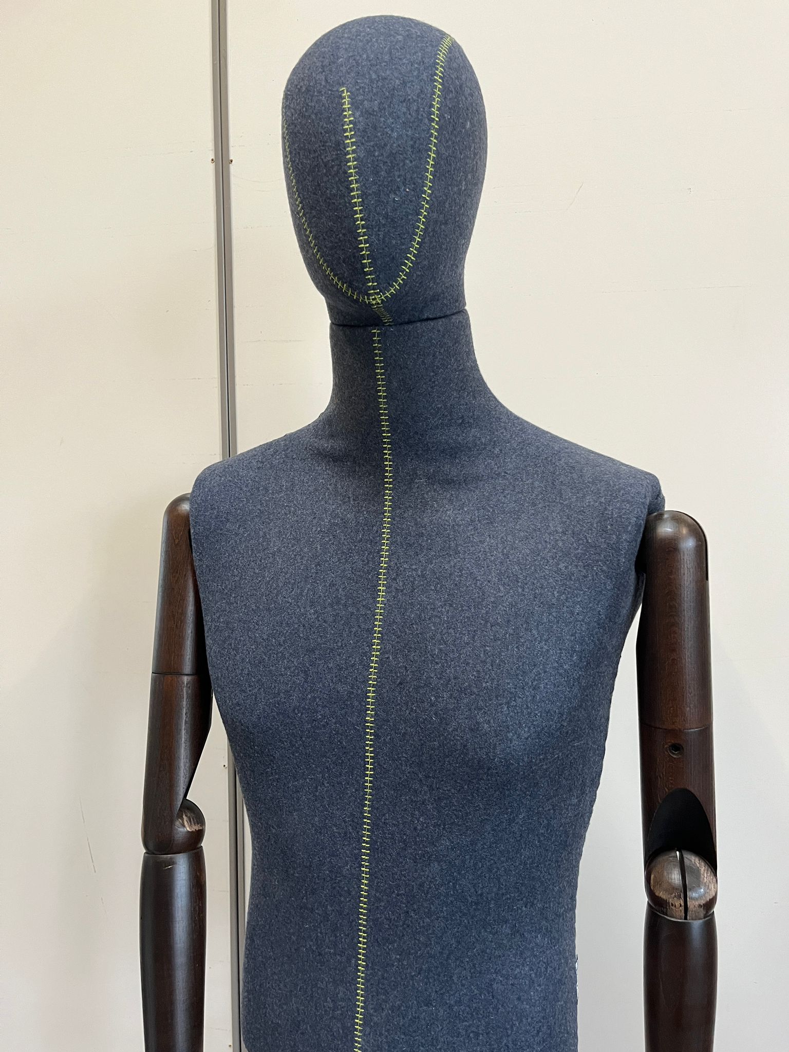 Mannequin buste sur pied Homme tissu – Image 2