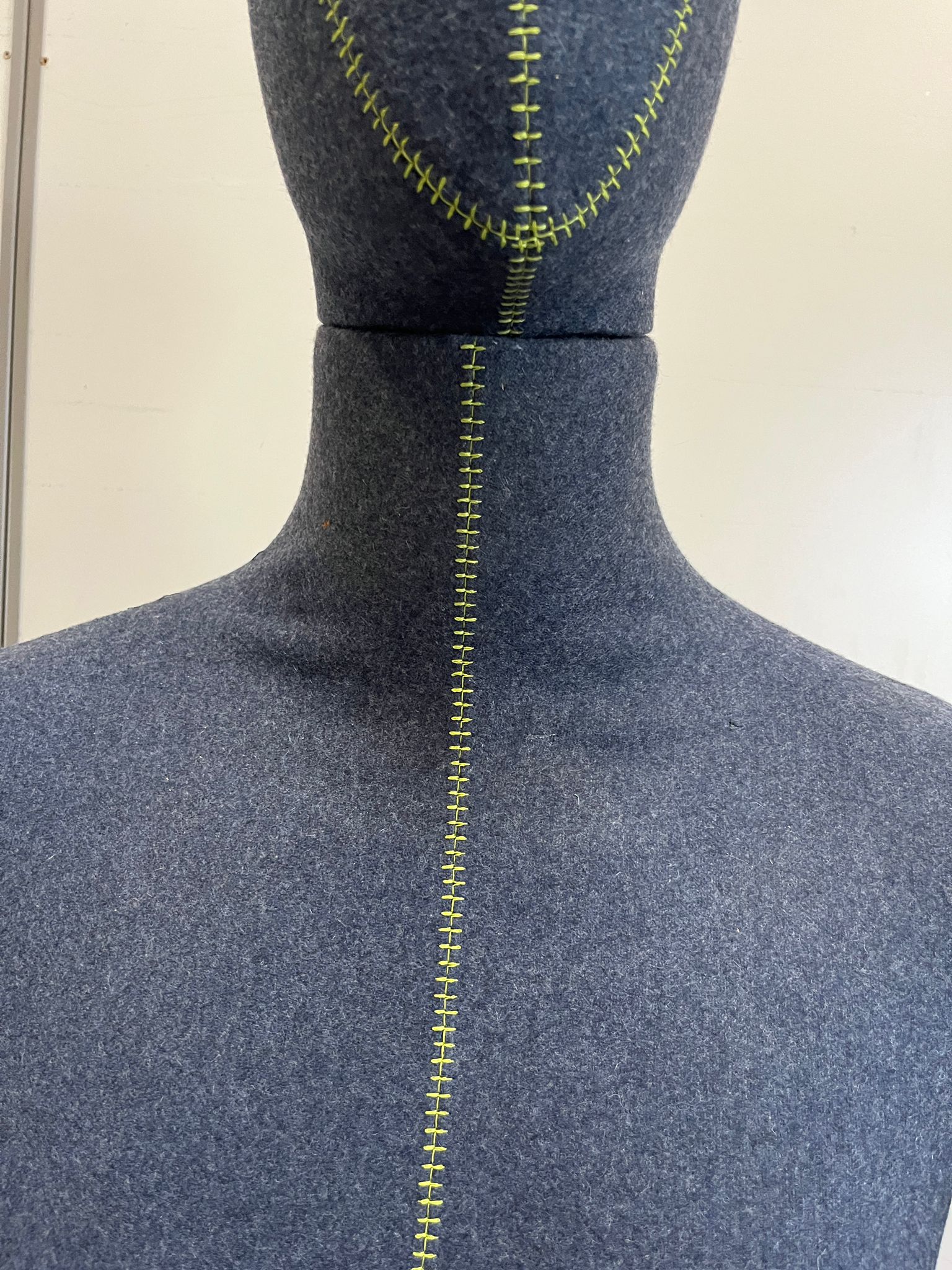 Mannequin buste sur pied Homme tissu – Image 4