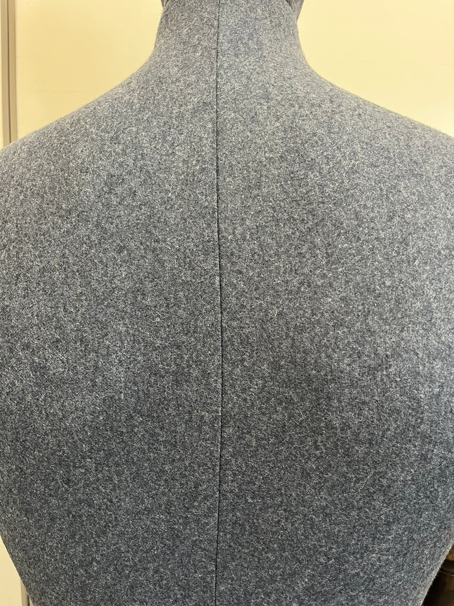 Mannequin buste sur pied Homme tissu – Image 3