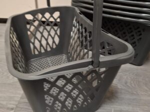 Panier libre-service 40 L en plastique renforcé gris foncé