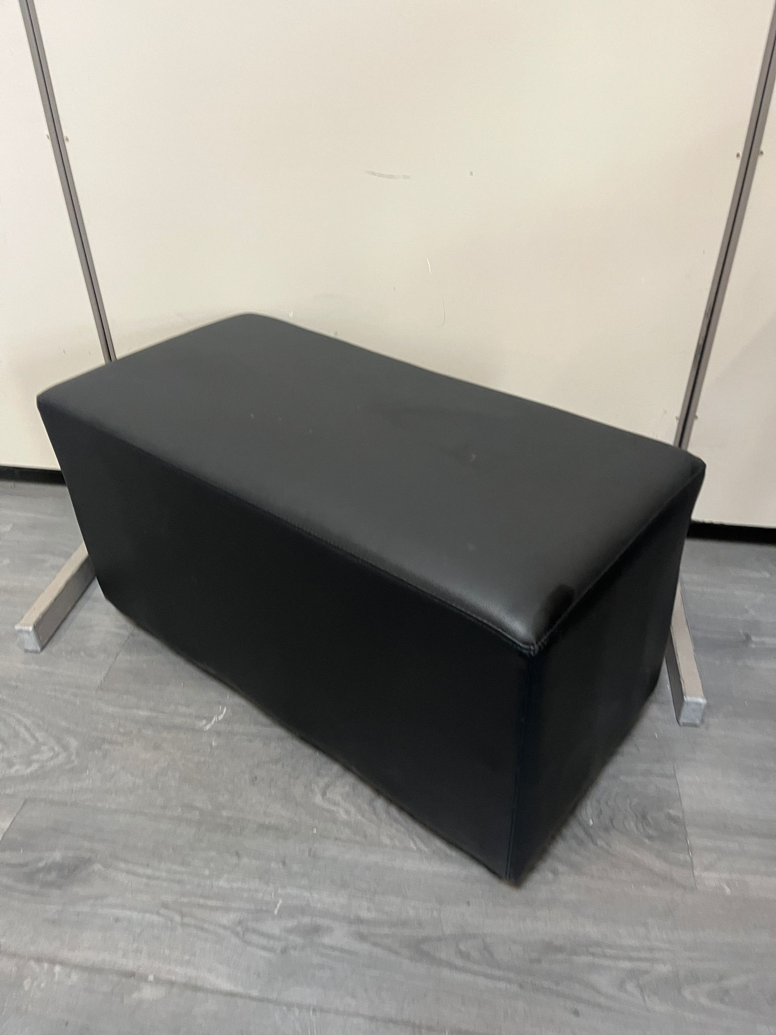 Pouf / Banquette simili cuir L 80 cm – Image 3