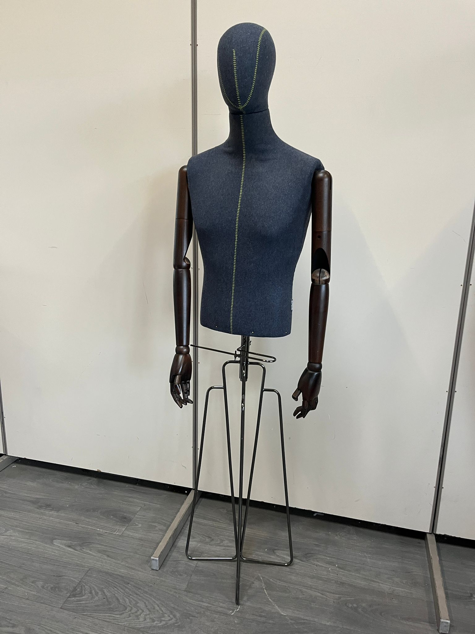 Mannequin buste sur pied Homme tissu