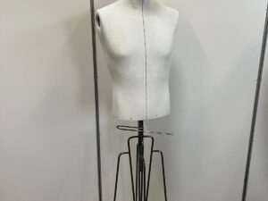 Mannequin buste sur pied Homme tissu