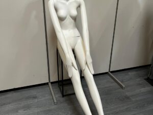 Mannequin complet semi assise Femme
