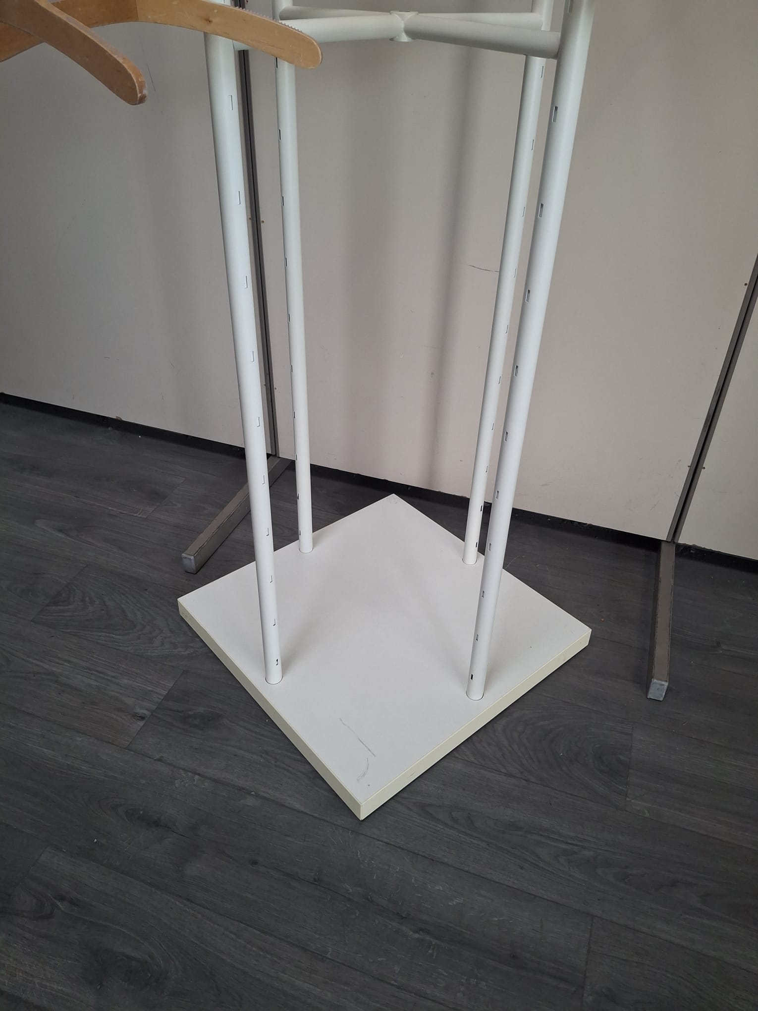 Portant à vêtements professionnel - Blanc - Hauteur réglable 60x60cm – Image 6