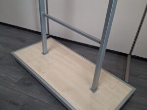 Portant à vêtements sur roulettes – Gris&Bois – Hauteur réglable 107x50cm