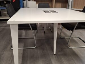Bureau / Table de réunion 140 / 180 cm