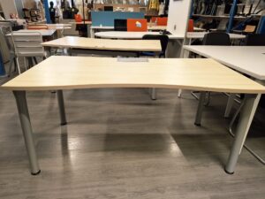Bureau droit bois et métallique – Gris / bois clair – L160 x P90 x H72 cm