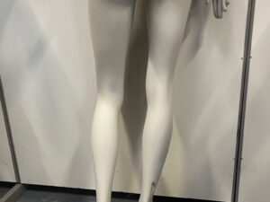 Mannequin complet femme + socle