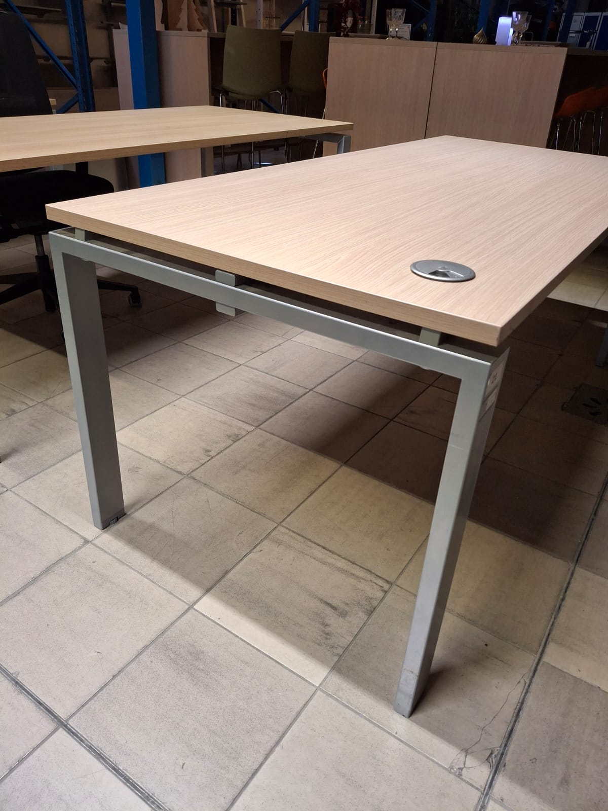 Bureau droit L 180 cm – Image 2