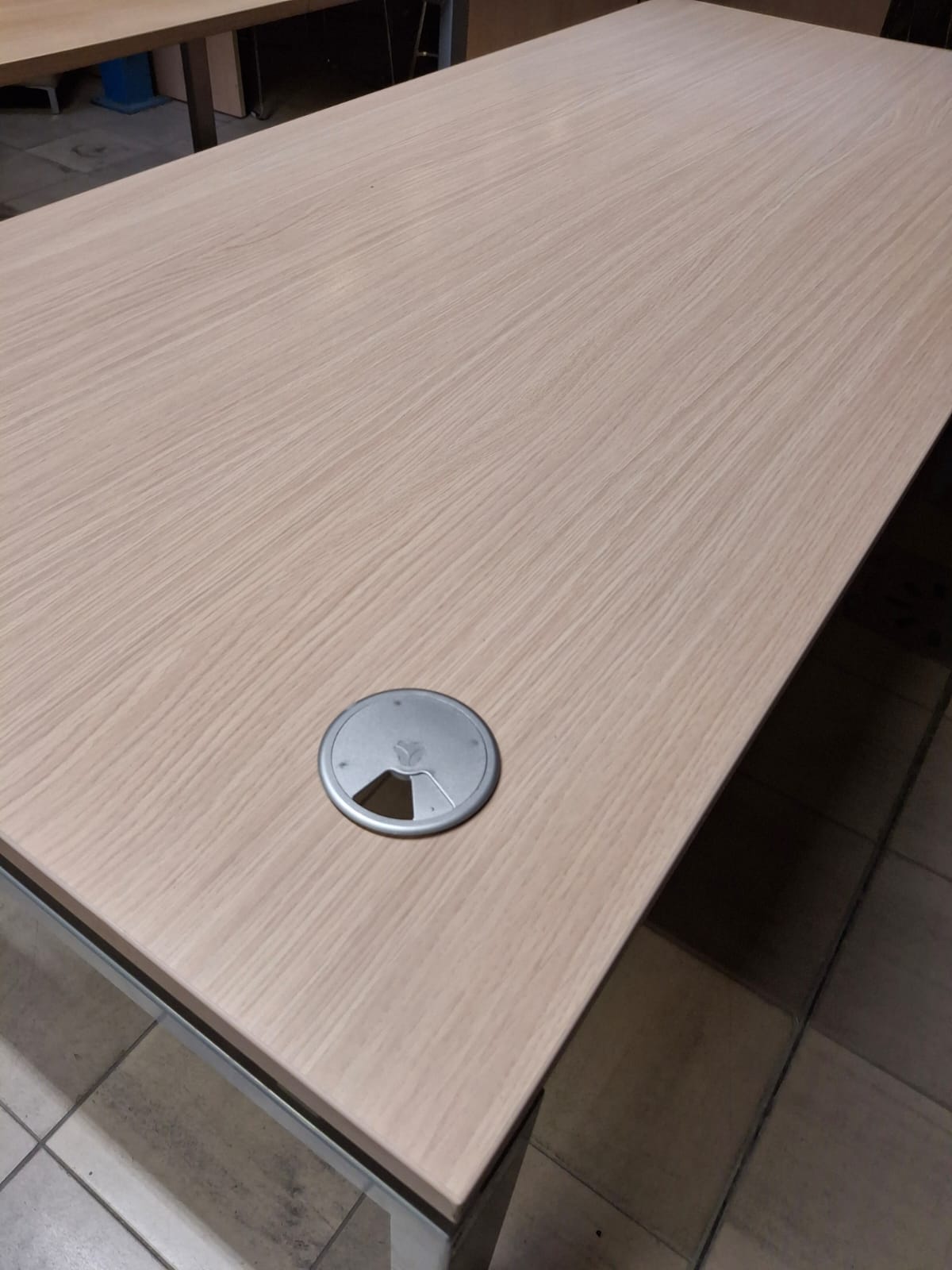 Bureau droit L 180 cm – Image 5
