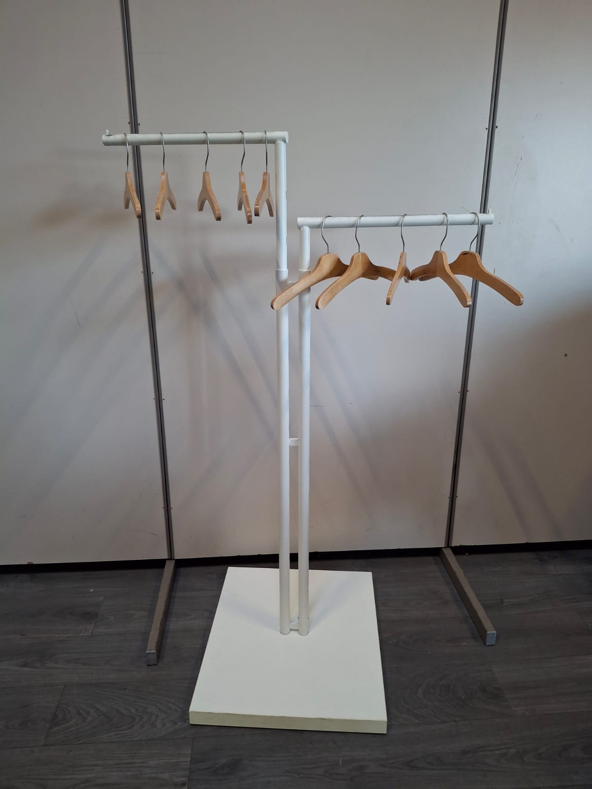 Portant à vêtements professionnel - Blanc - Hauteur réglable 50x60cm