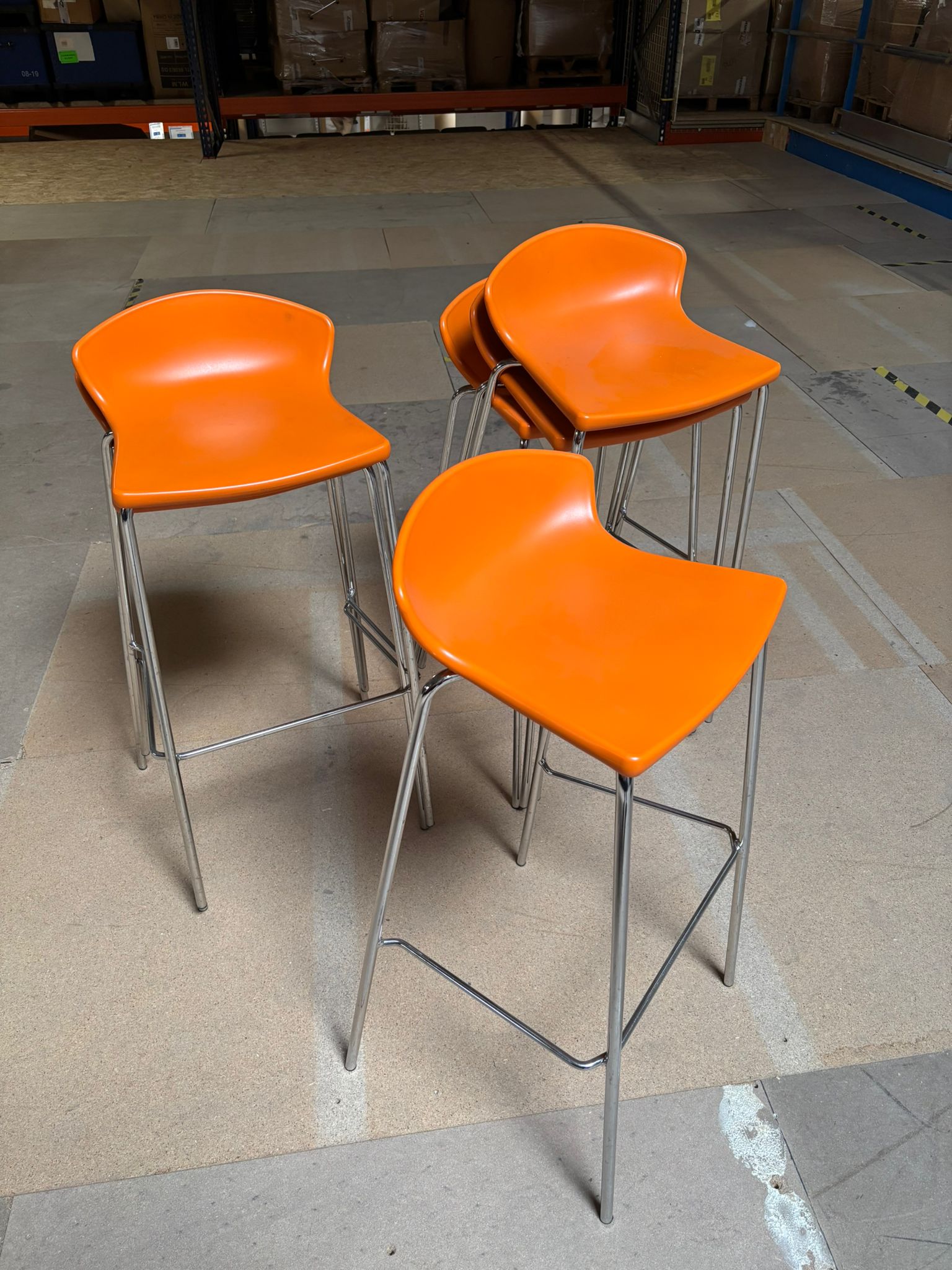 Tabouret haut Gaber – Chromé & orange – Vendu à l’unité