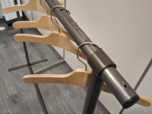 Portant à vêtements professionnel – Gris – H138xL139 cm