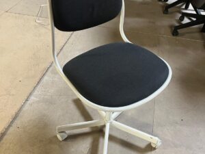 Chaise sur roulettes ÖRJFÄLL | Mobilier de bureau