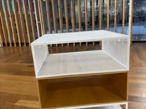 Table de présentation bois et métal bois et blanc – L100 x l100 x H98 cm