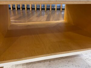 Table de présentation bois et métal bois et blanc – L100 x l100 x H98 cm