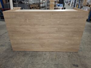 Comptoir caisse d’accueil en bois – L160 x P78 x H96 cm