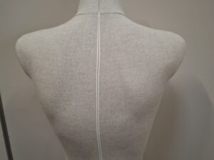 Buste mannequin femme couture + socle sur pied