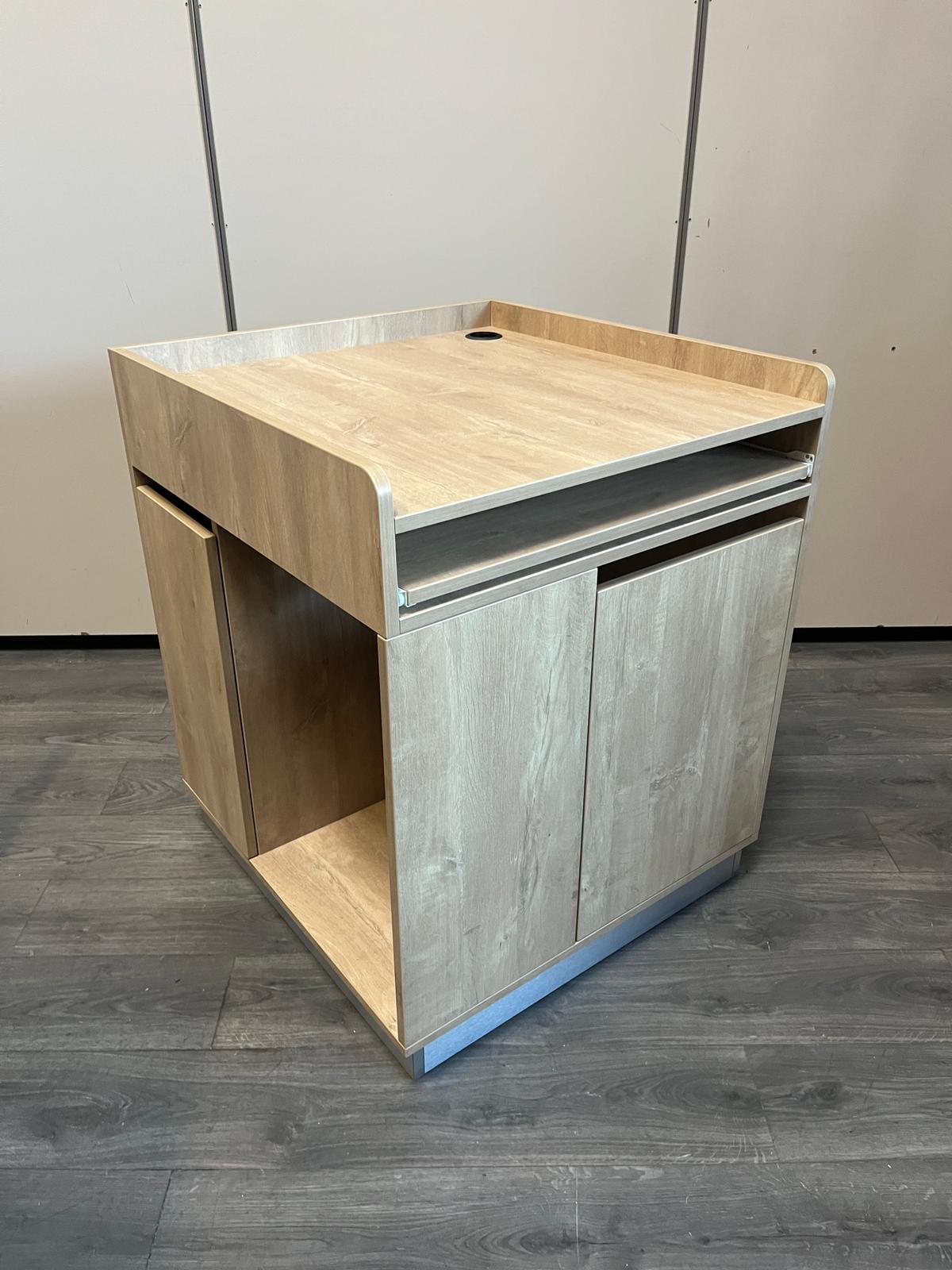 Comptoir caisse bois clair avec tablette coulissante et rangements - L77,5 x P79 x H95 cm