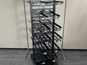 Présentoir à chaussures sur roulettes – Métallique & Plastique – H179xl51cm