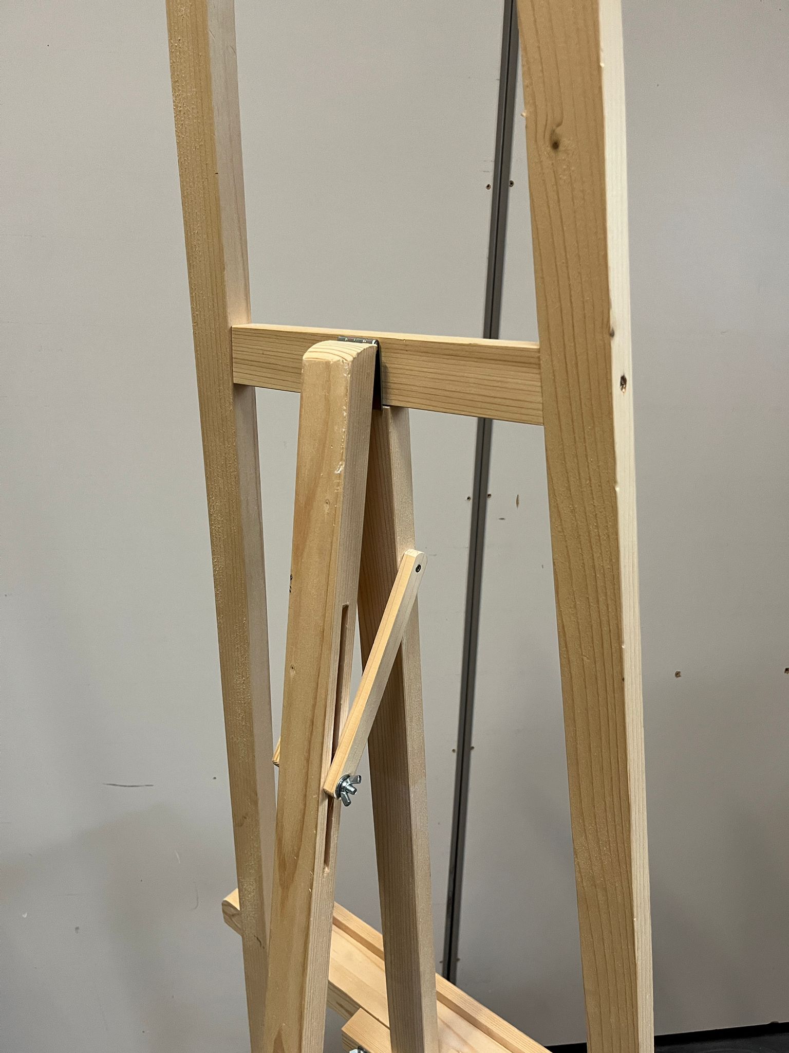 Chevalet de présentation en bois clair - H157xL58cm