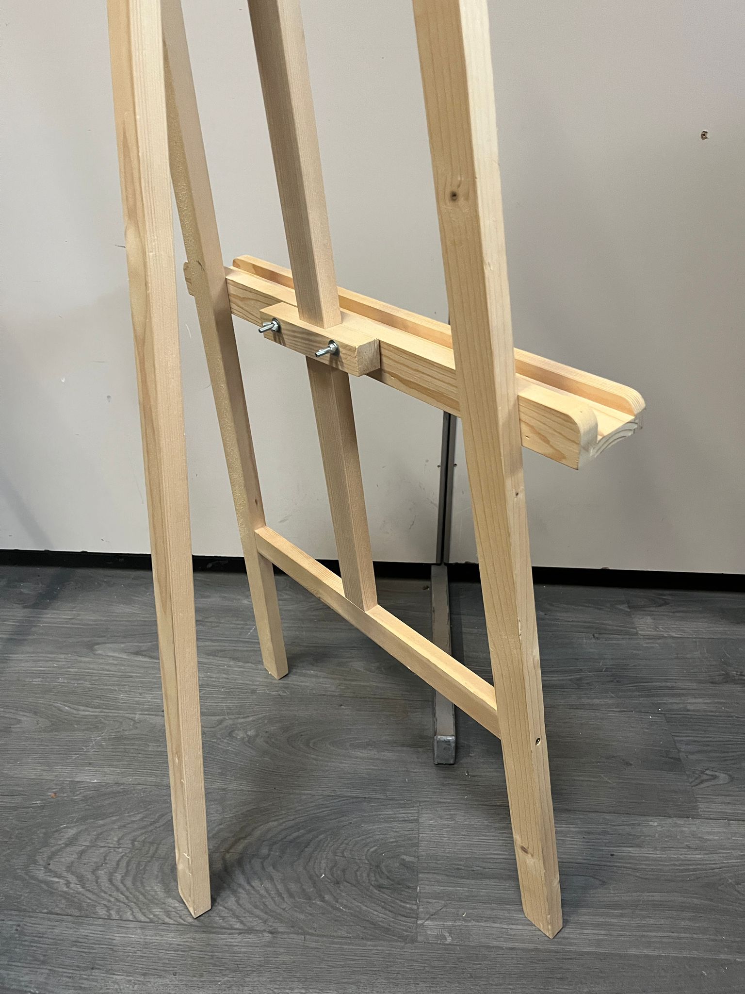 Chevalet de présentation en bois clair - H157xL58cm