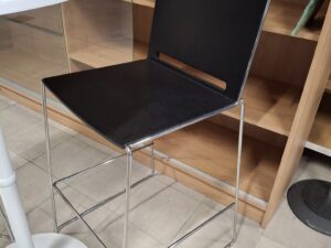 Ensemble mange-debout avec tabouret blanc