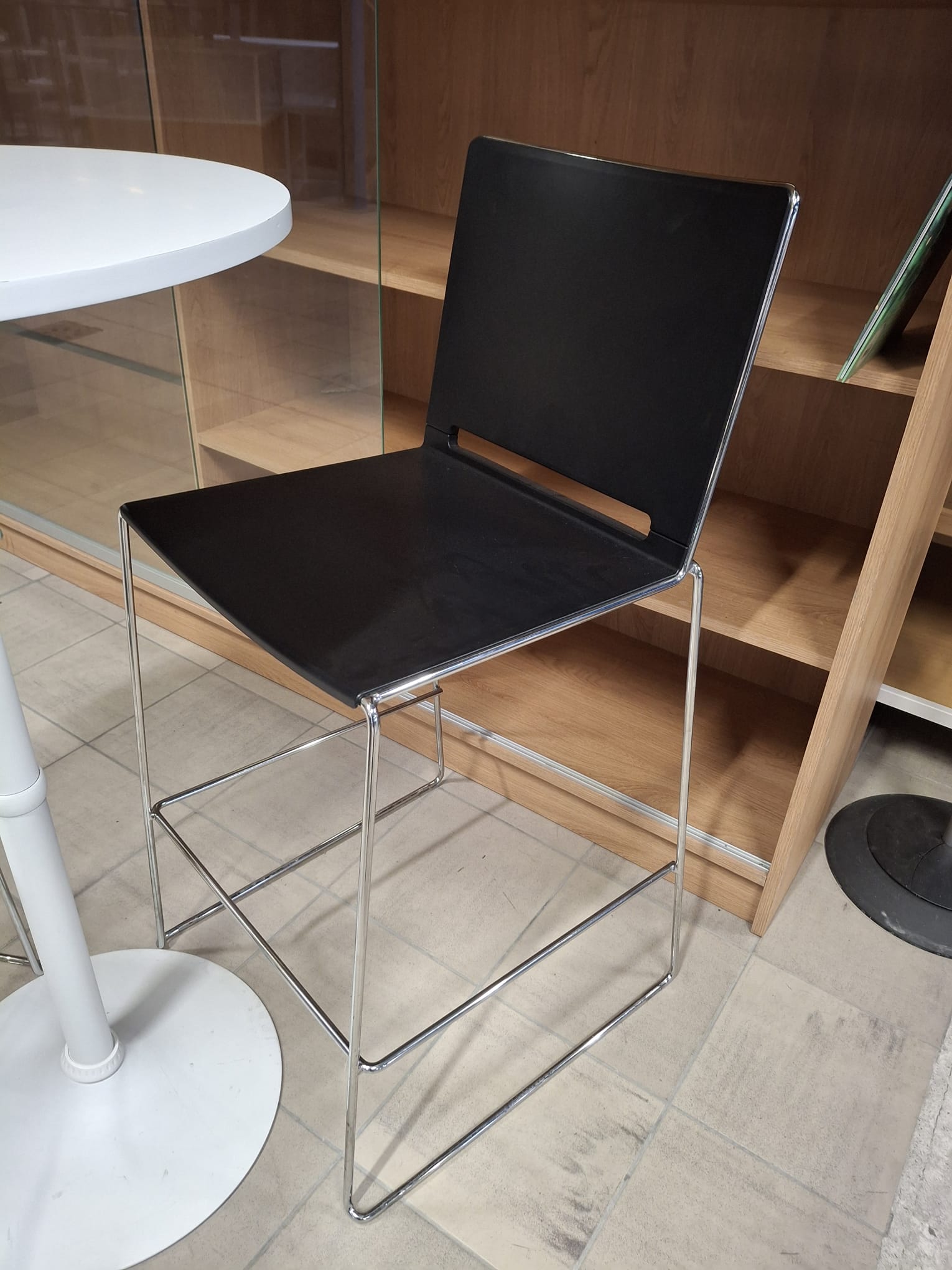 Table ronde mange debout avec tabouret – Blanc – PVC et bois