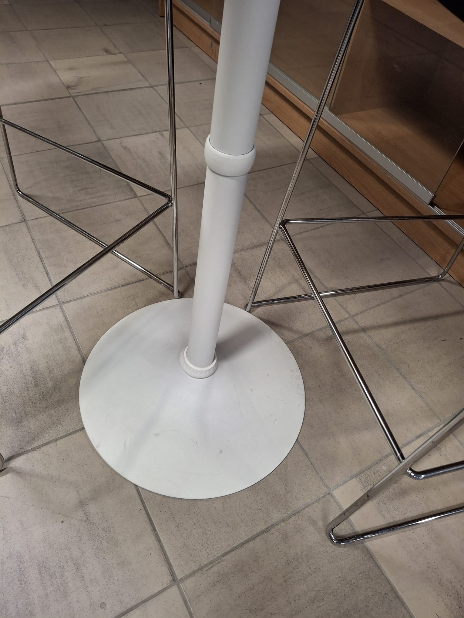 Table ronde mange debout avec tabouret – Blanc – PVC et bois