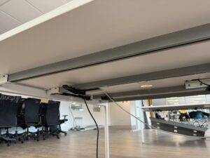 Bureau bench 4 postes blanc – Bureau open space professionnel