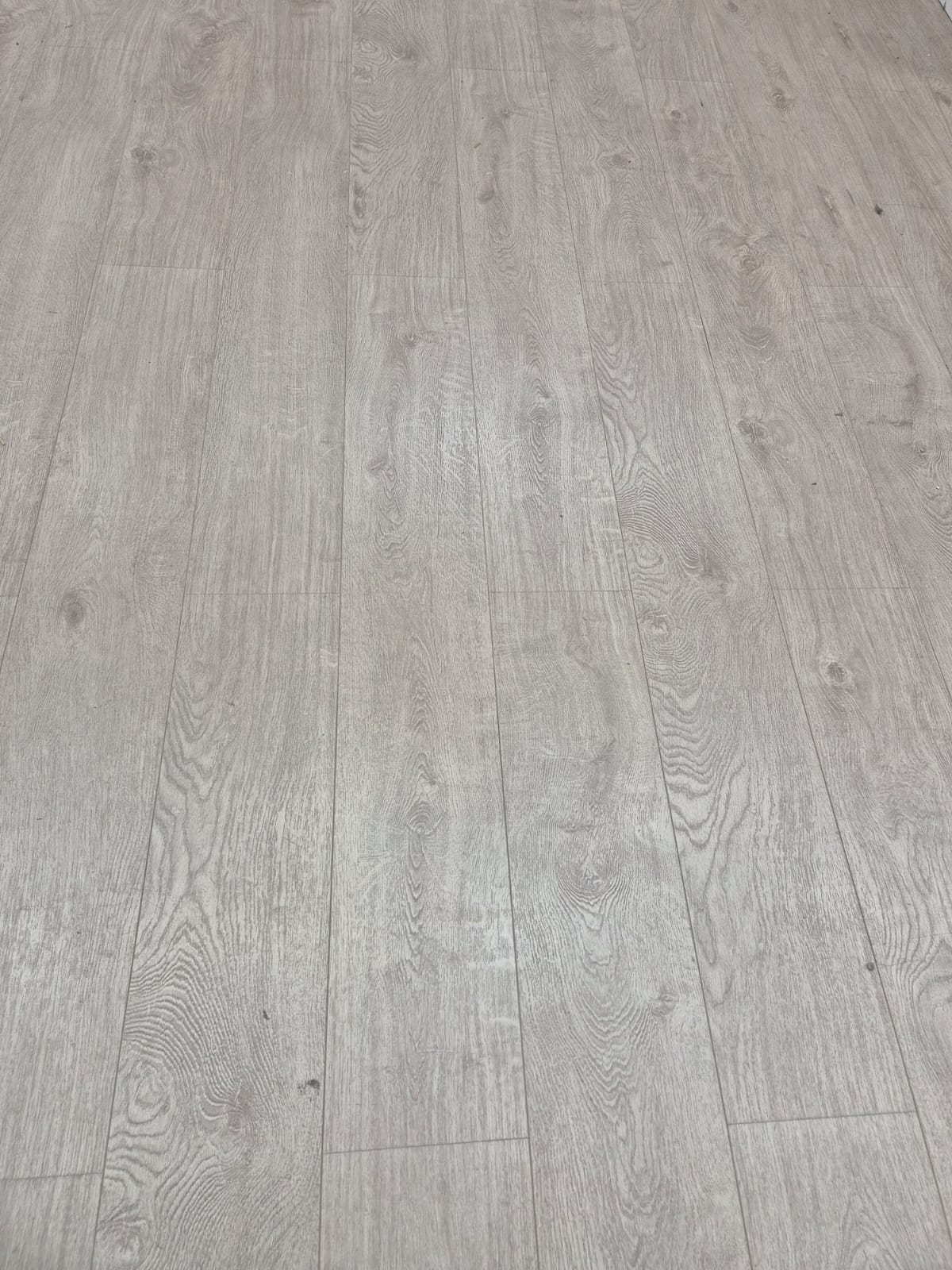 STM – Parquet stratifié 19 x 120 cm