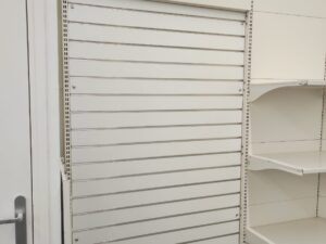 Lot de 10 panneaux rainurés de magasin blancs – H200 cm
