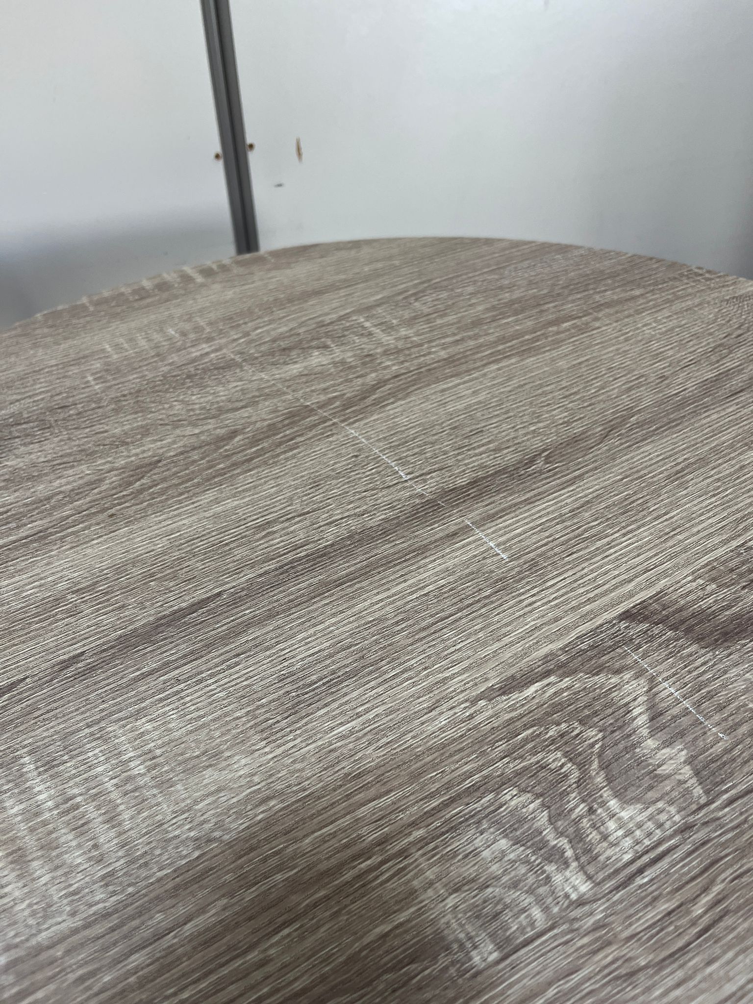 Table mange-debout avec tabourets – pratique et légère - H105cm
