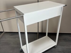 Table de travail / Desserte sur roulettes avec tiroir – Compact et fonctionnel – H95xL70cm