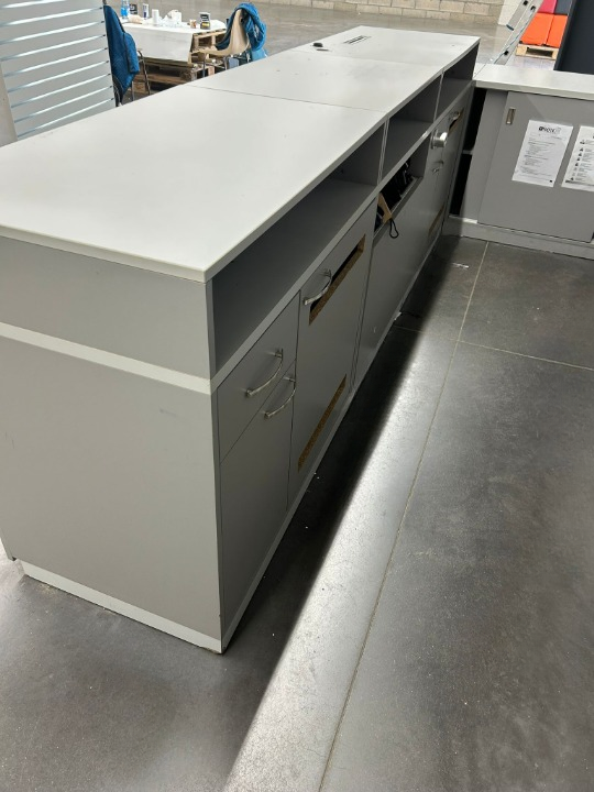 Comptoir d'accueil de magasin avec PMR d'occasion - H98xL340cm