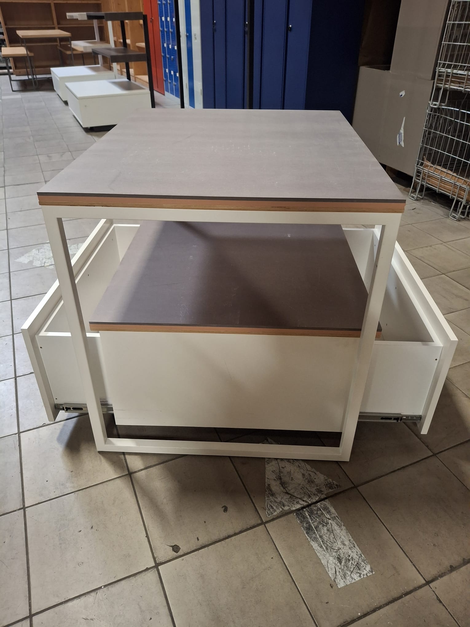 Table de présentation avec caisson tiroirs - H85xL100cm