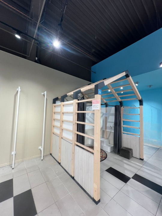 Espace cabines d’essayage avec structure bois - 2 cabines - 6,39 m²