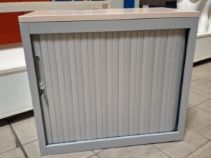 Armoire basse de bureau – Métal gris et plateau bois avec clé – H72xL80cm