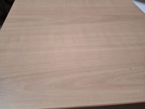 Armoire basse de bureau – Métal gris et plateau bois – H72xL80cm