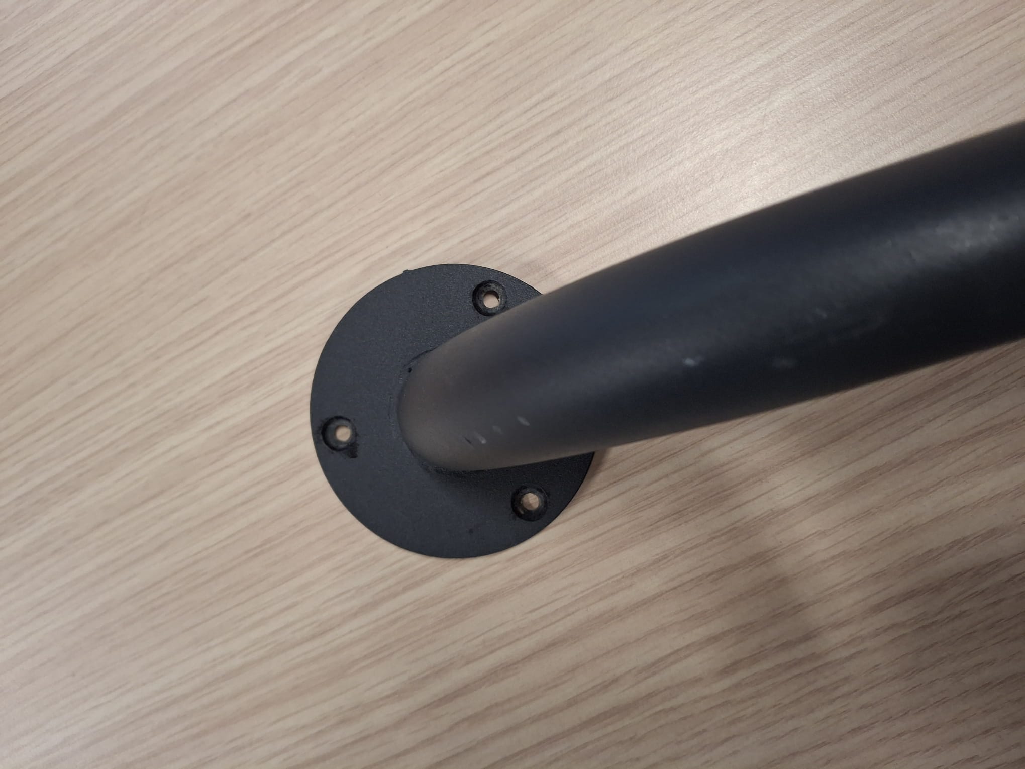 Barre d’appui métallique gris anthracite – L76 cm