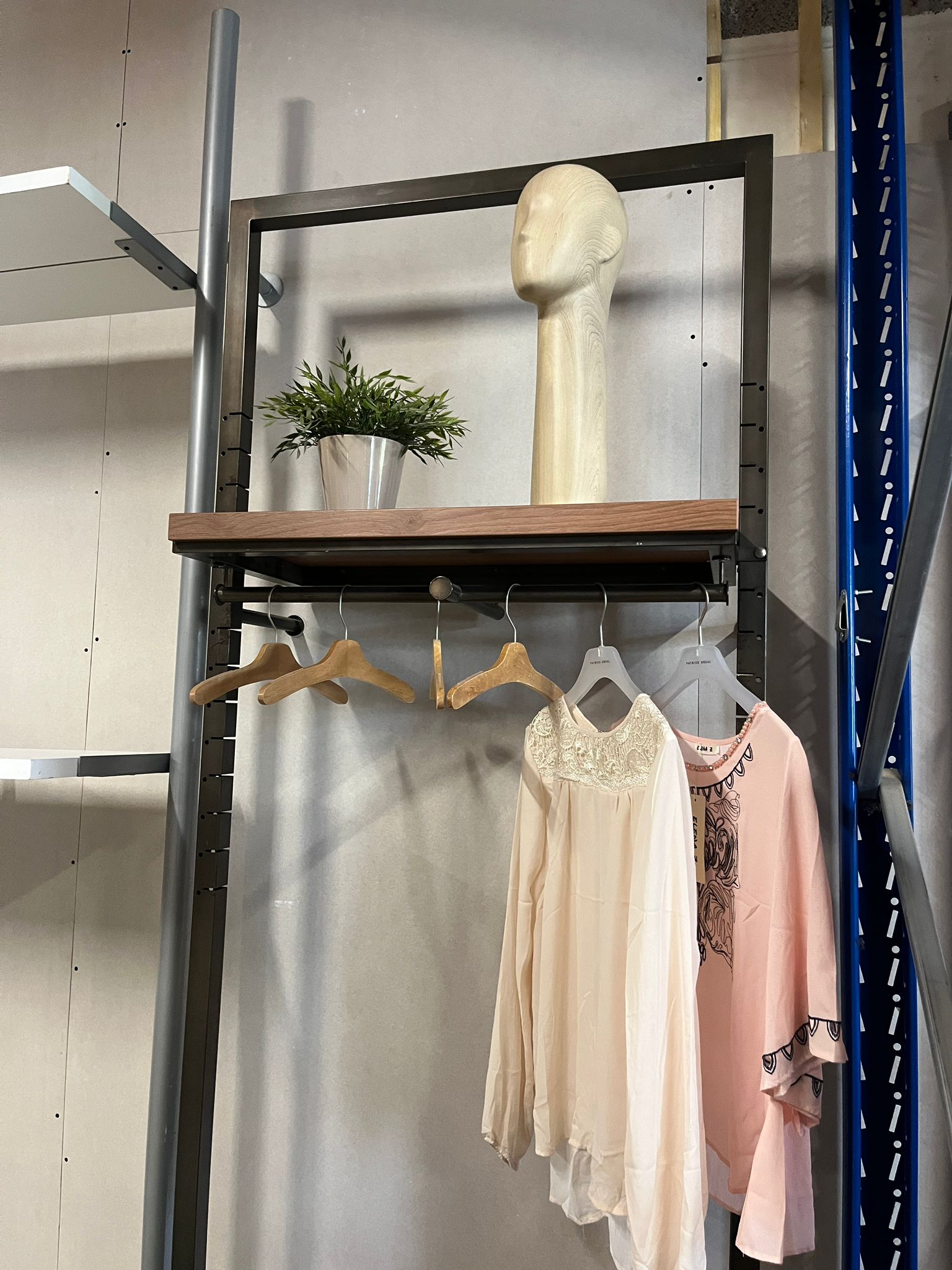 Élément mural avec penderie et rangement – Style industriel – H240 cm