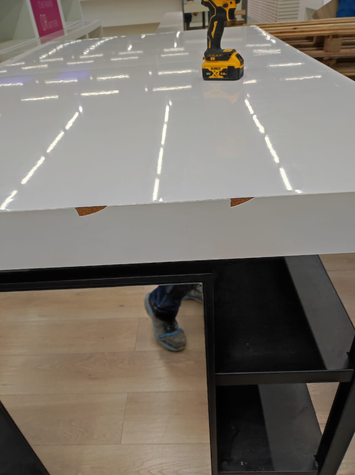 Table de présentation 3 niveaux avec miroirs - 130 x 210 x H111 cm