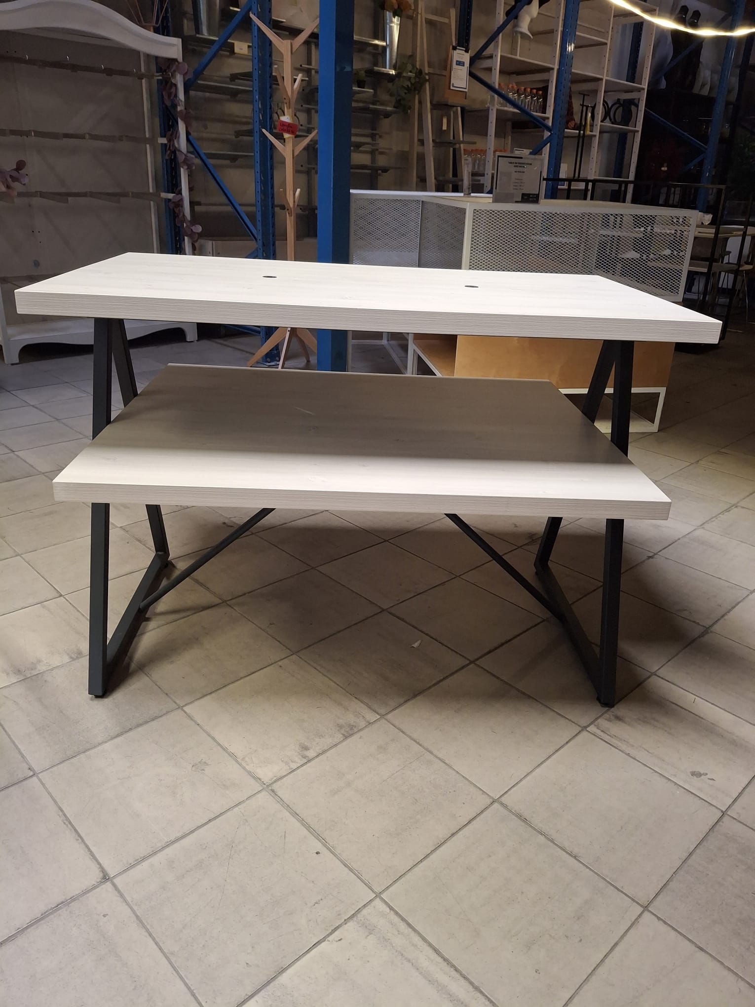 Table de présentation 2 niveaux - Métal gris anthracite - Bois - H 86 x L120 x l70 cm