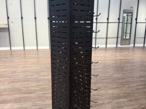 Présentoir rotatif 4 faces métal bois – 52 x 52 x H 164,5 cm