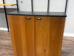 Meuble de rangement, banque d’accueil bois métal – 4 niveaux – 110 x 36 x H 111 cm