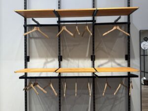 Lot de 3 éléments muraux avec penderies et tablettes – L180 x P40 x H300 cm